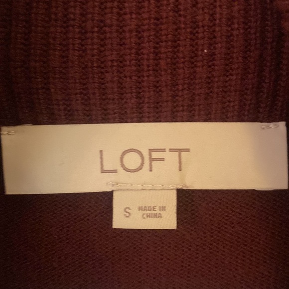 LOFT Long Sleeve Lightweight Maroon Red Cowl Neck Sweater - Size S - Picture 2 of 3